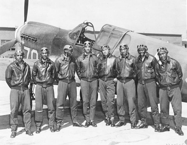 619px-Tuskegee_Airmen_-_Circa_May_1942_to_Aug_1943-2