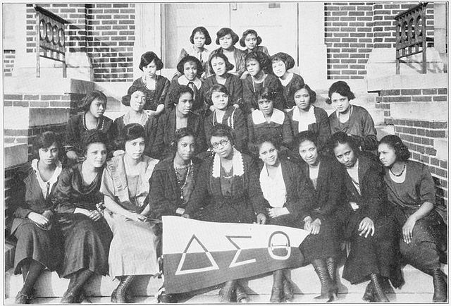640px-Delta_Sigma_Theta_Chapter_at_Wilberforce_University_in_1922-2