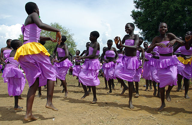 640px-Cultural_celebrations_resumed_with_the_end_of_the_LRA_conflict_in_Northern_Uganda_(7269658432)-2