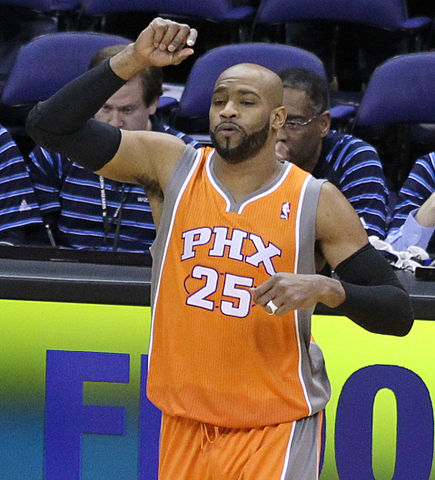 435px-Vince_Carter_Suns_cropped